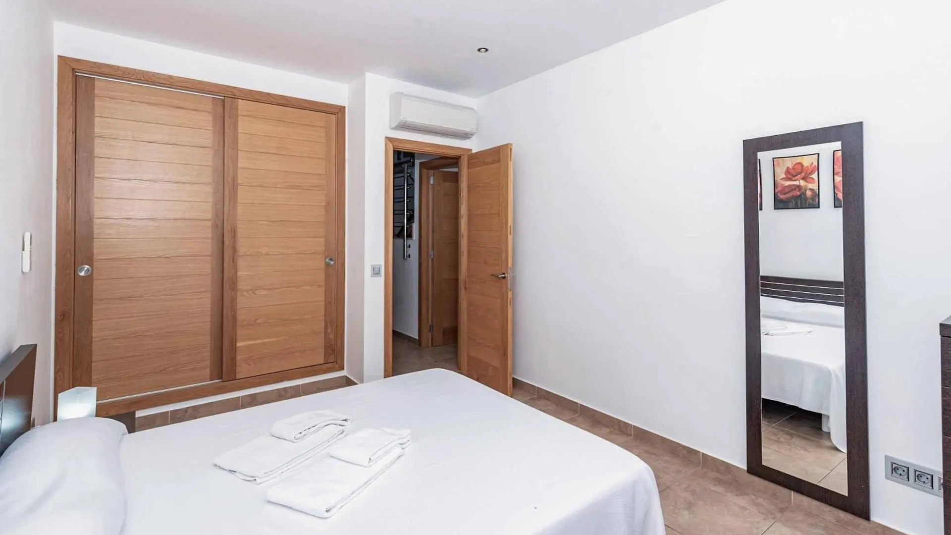 Villa Marioma Cala de Sant Vicenc 0*,  Espanha