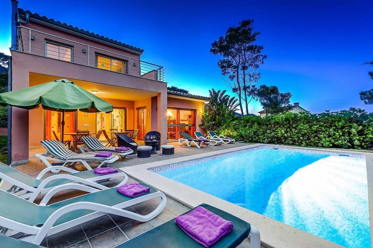 Villa Marioma Cala de Sant Vicenc Espanha